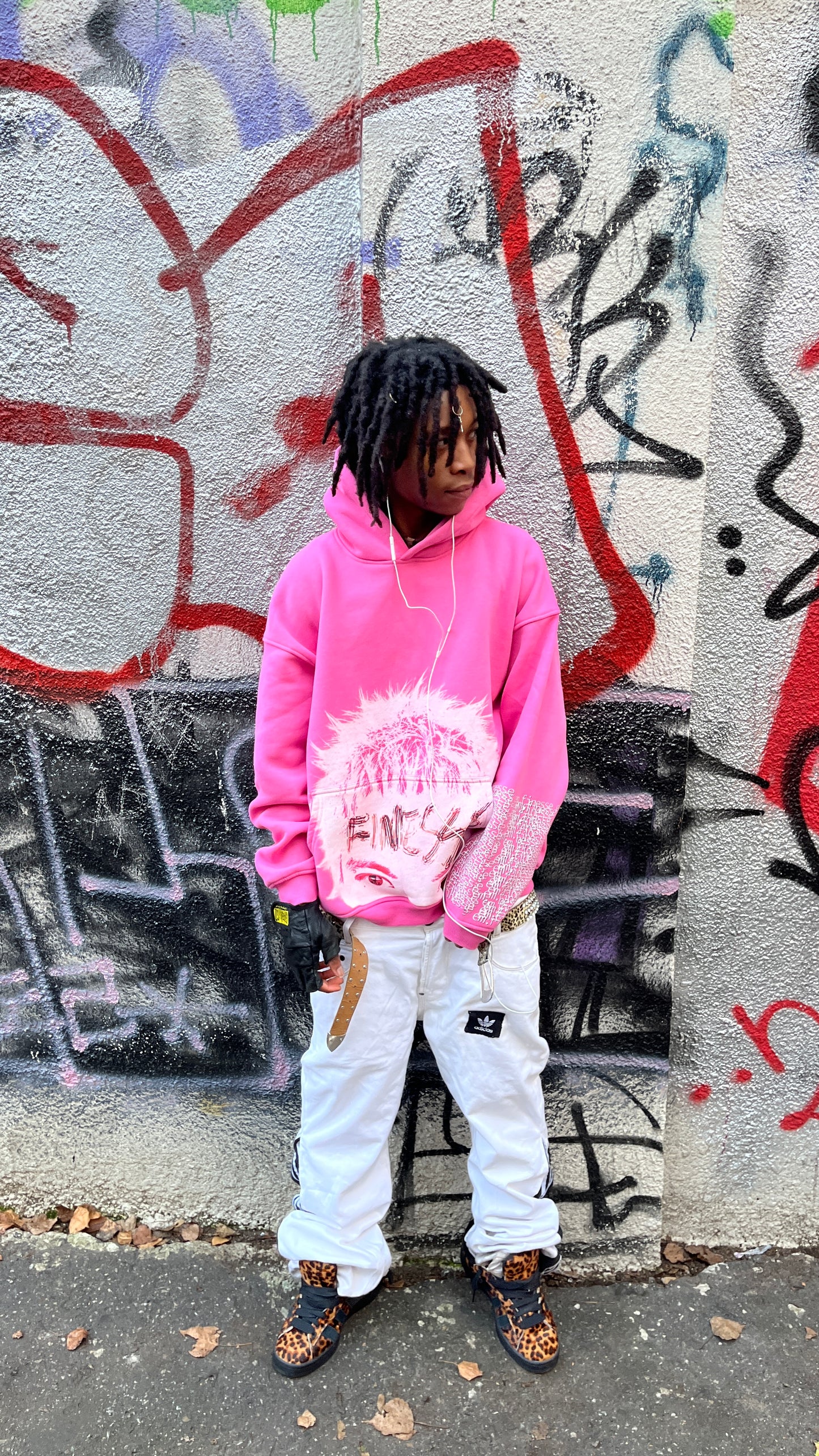 "フィネス" baby pink hoodie