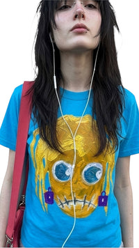 "encerrado" blue tee